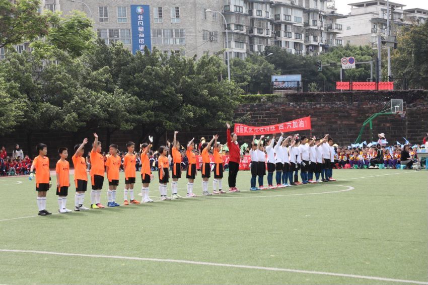 盐道街小学得胜分校足球联赛,沙湾路小学班级足球联赛火热开赛