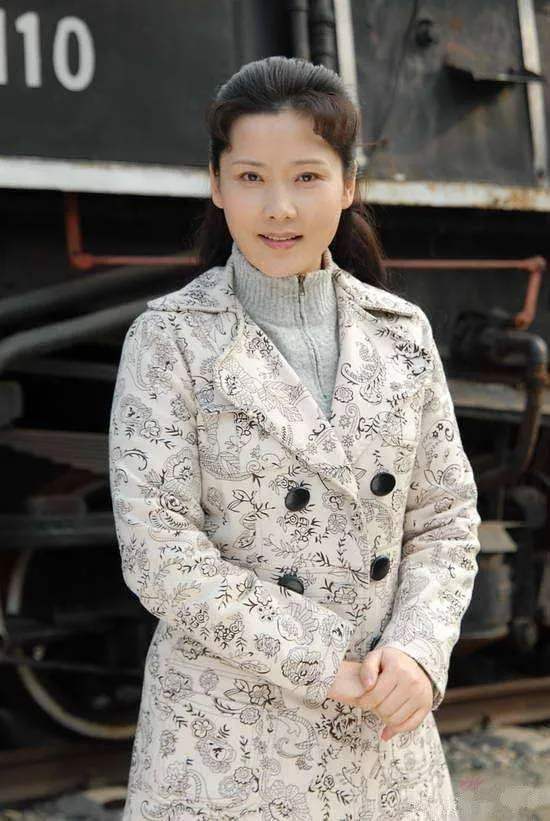 何赛飞老了变嘟嘟嘴,何赛飞年轻老了对比