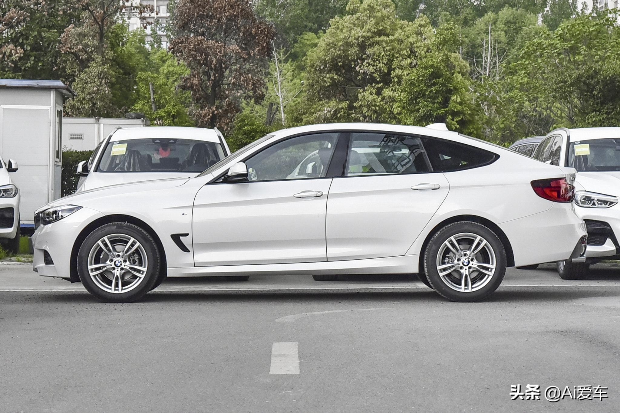 宝马3系进口双门轿跑极速,最新款宝马3系顶配四驱