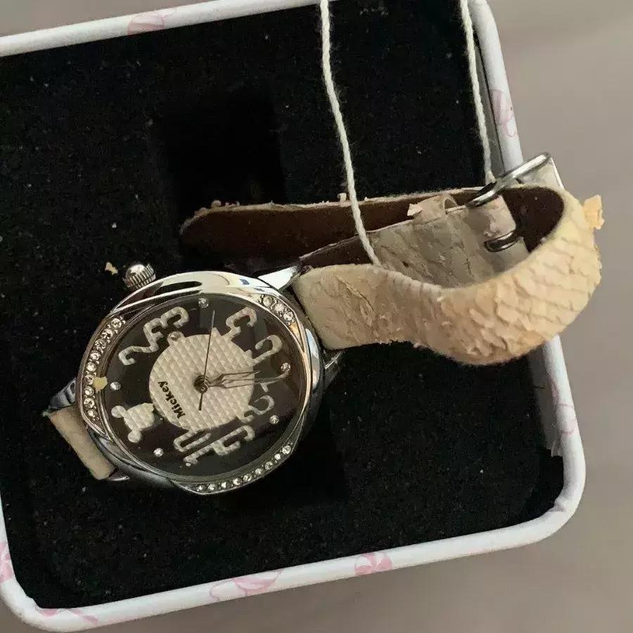 不是段子！山东小伙网购二手苹果手表，却收到4个苹果+一块表？？？