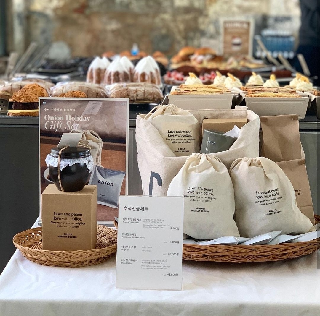 韩国网红设计师，把旧厂房改导致咖啡烘焙店，开这样的店真幸福