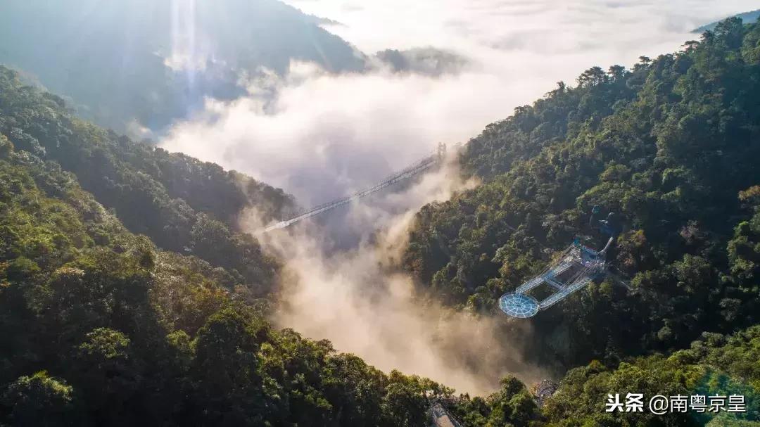 冬日之初，到清远古龙峡云天玻霸来，然腾云驾雾似神仙，美哉美哉