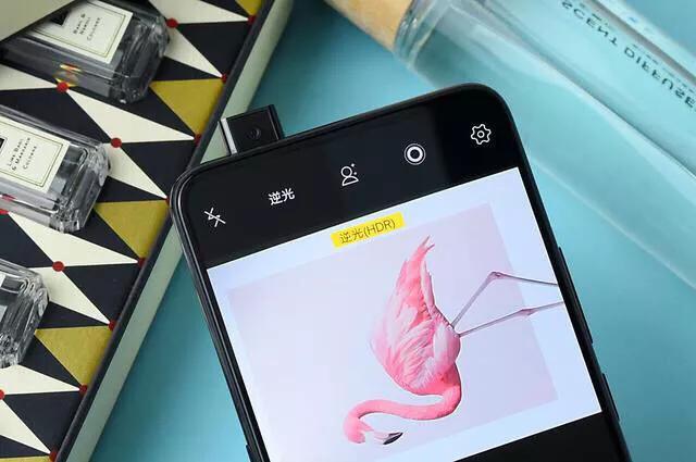 vivox27搭配零界全面屏设计,vivox27有哪些黑科技功能