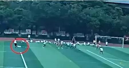 小孩踢足球死亡事件,天河一小学踢足球学生死亡