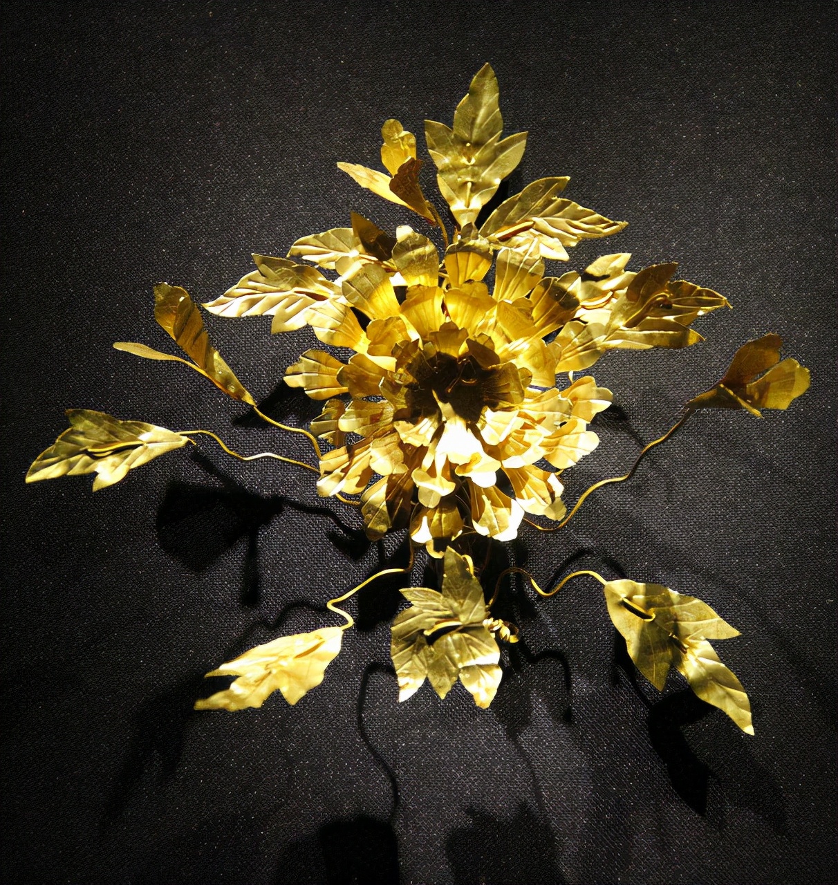 足金跟银饰一起佩戴,佩戴银饰有什么讲究禁忌