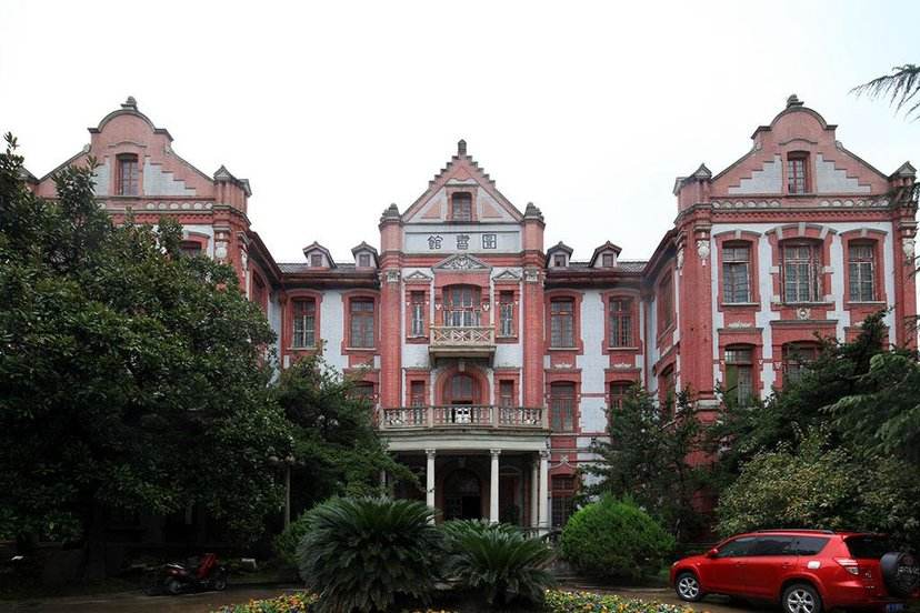 上海交通大学——备受学子推崇的顶级大学，毕业生薪酬令人羡慕