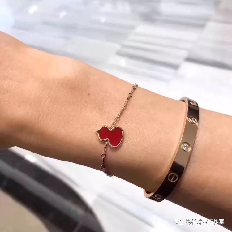 本命年戴什么首饰好龙年,本命年戴什么金饰品合适