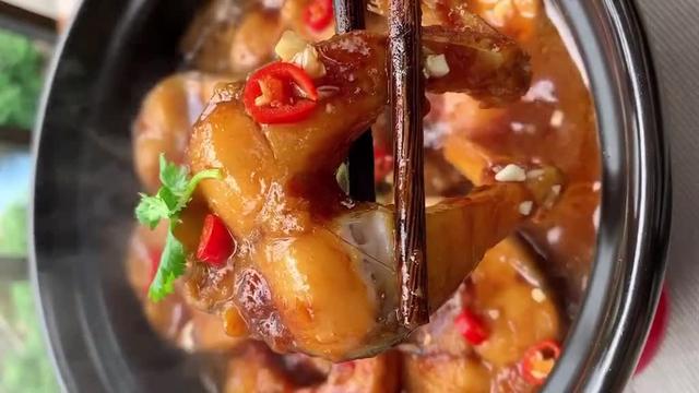 潮汕砂锅豆腐草鱼煲的正宗做法,砂锅草鱼的简单家常做法视频