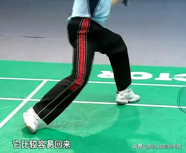 打羽毛球的脚法重要还是手法重要,羽毛球三种脚型