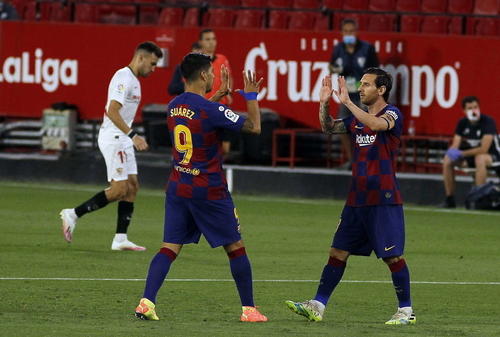 关爱巴萨老年活动中心人人有责，听说“搓麻将”和“广场舞”很配