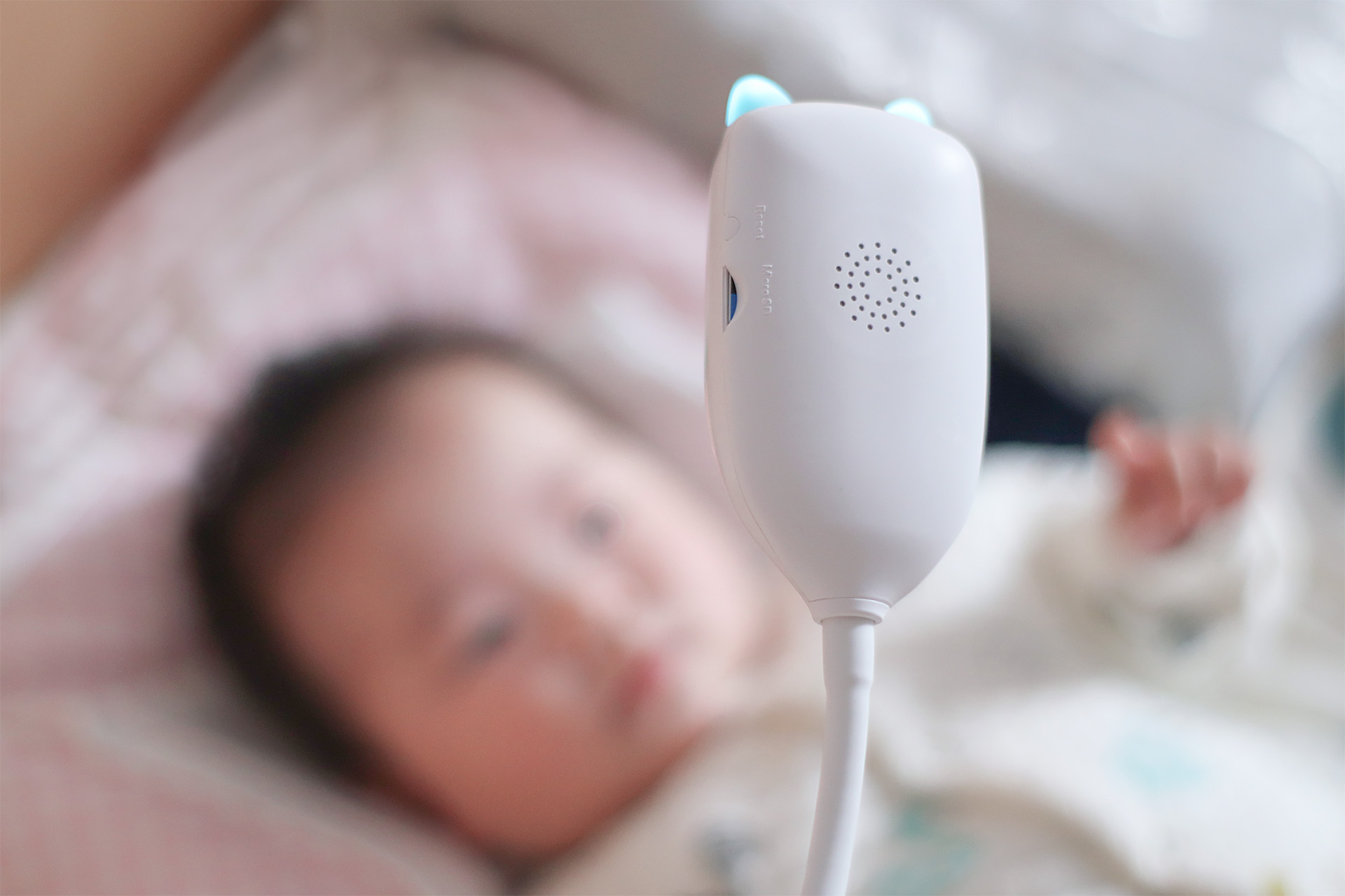 辞掉保姆，换个24小时看娃的助手，xiaovv智能婴儿监护器