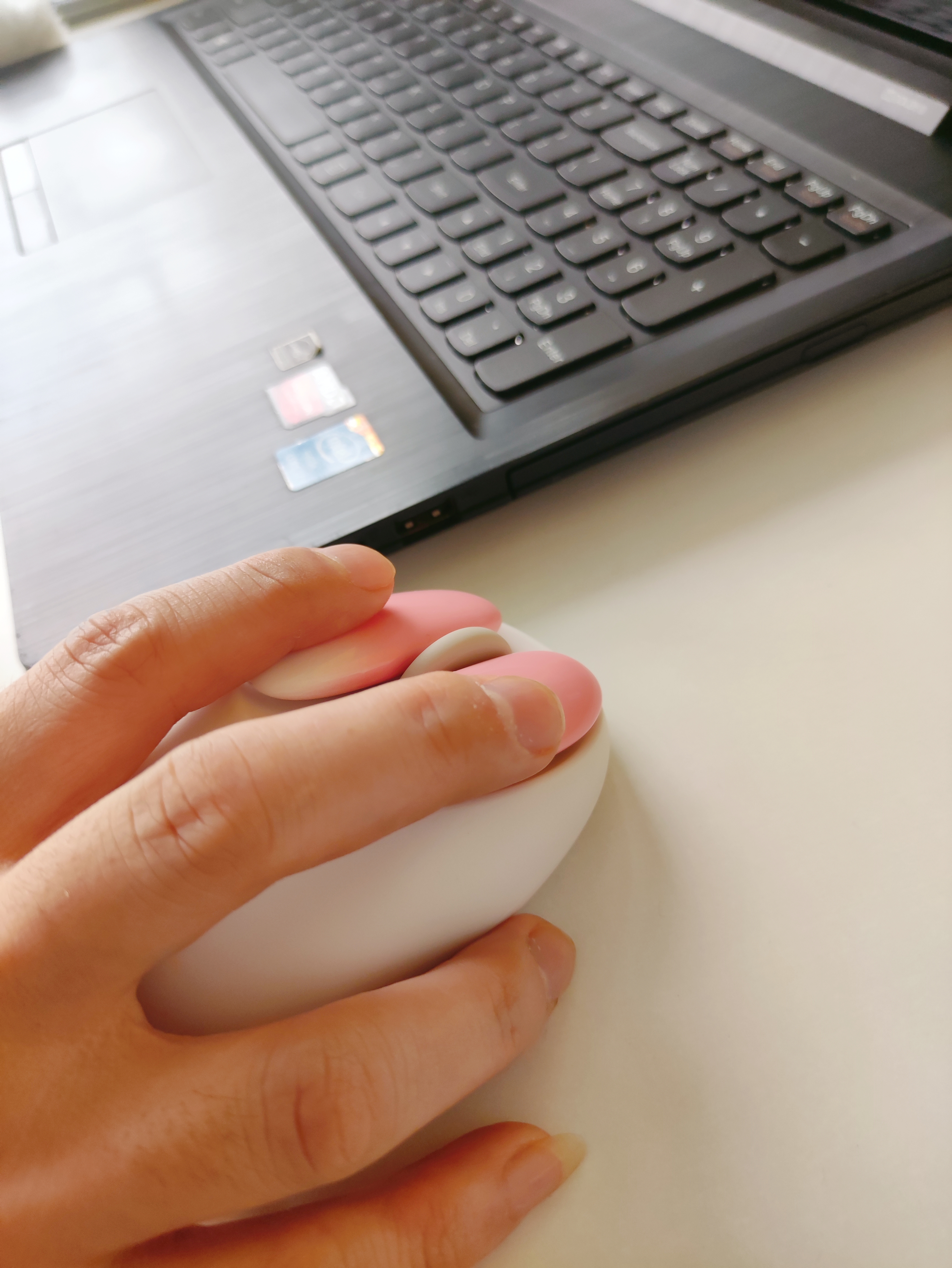 lofree洛斐无线蓝牙鼠标配对,洛斐小瓣鼠标和薯片鼠标对比