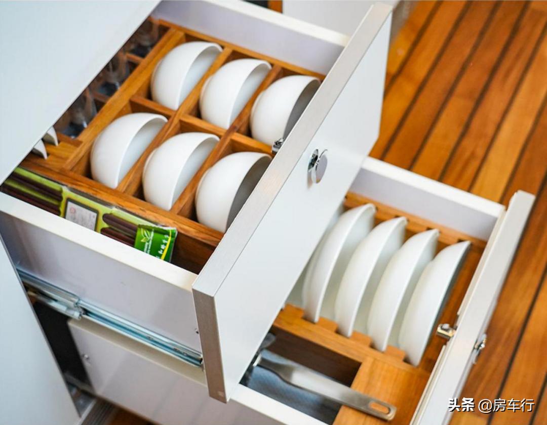 诺马迪森领航者f顶配,这才叫真正的奔驰