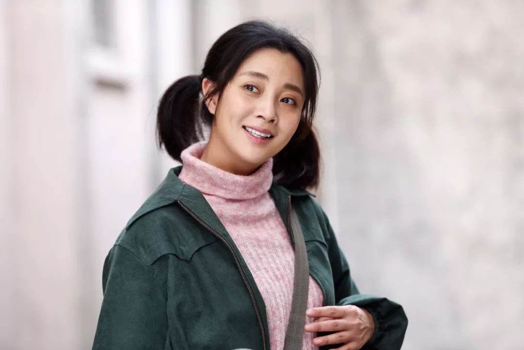 出场前吹成绝世美人，出场后却大失所望，看了感觉真尴尬