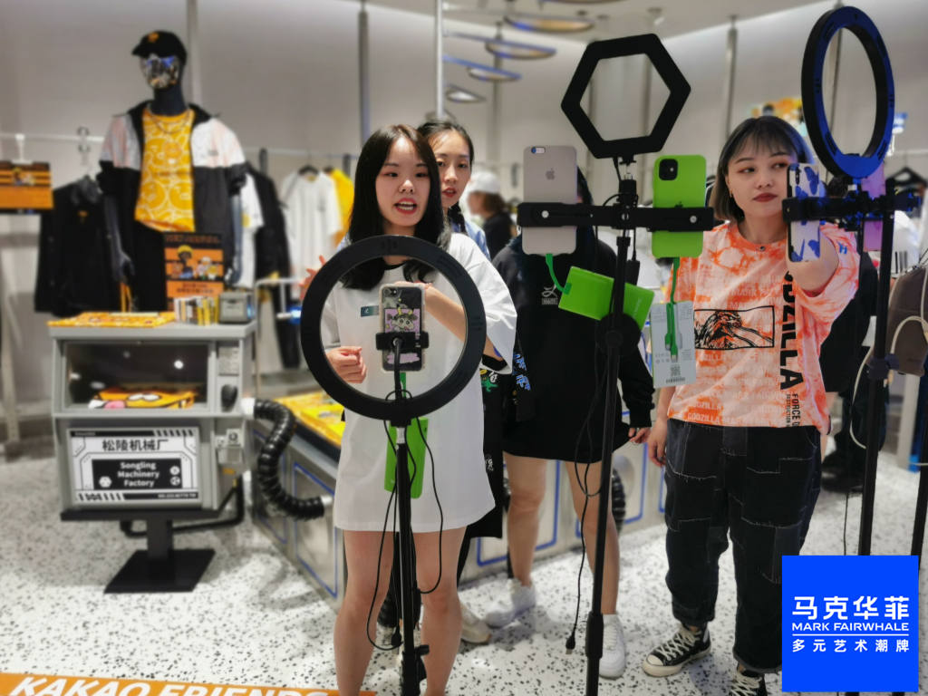 马克华菲服饰旗舰店华南区,马克华菲商场女装工装