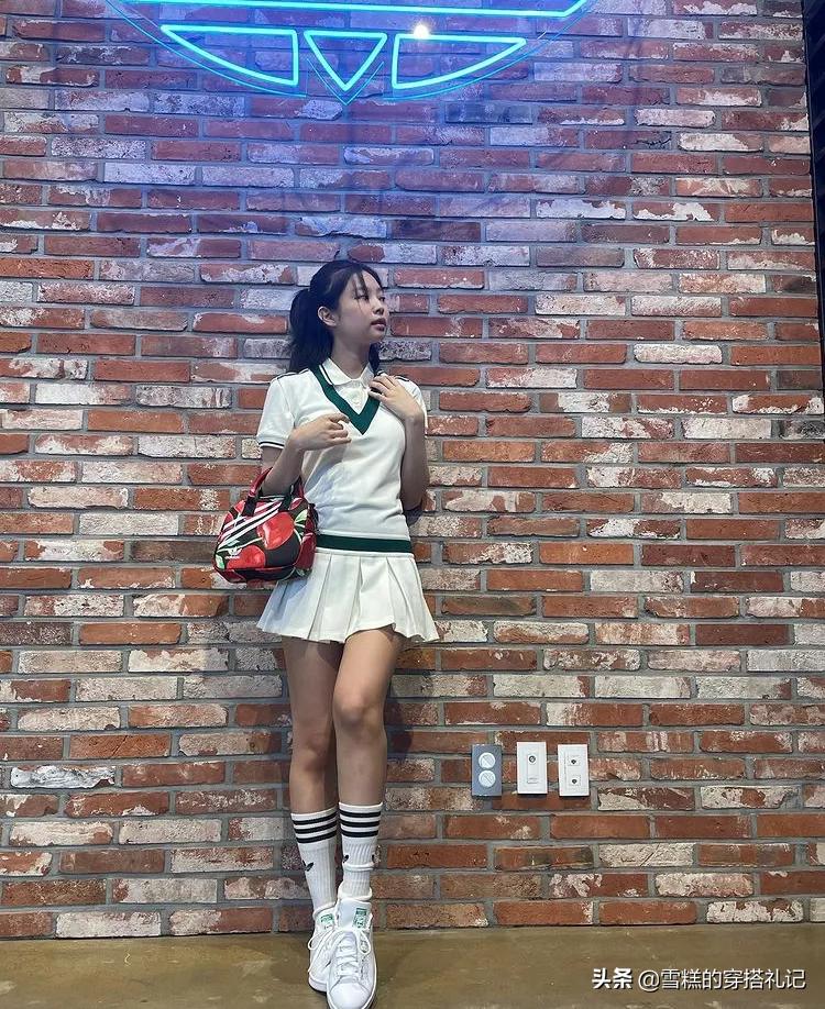 最新潮流打底袜墨绿中款,打底袜最新款网红潮款