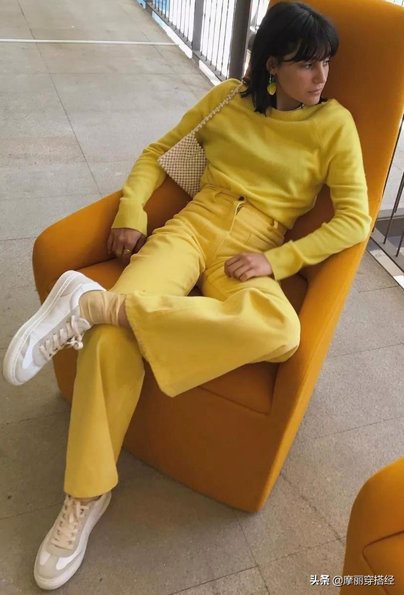 小白鞋不够靓？这4款裤子来加盟，打造“最强”的时尚阵容