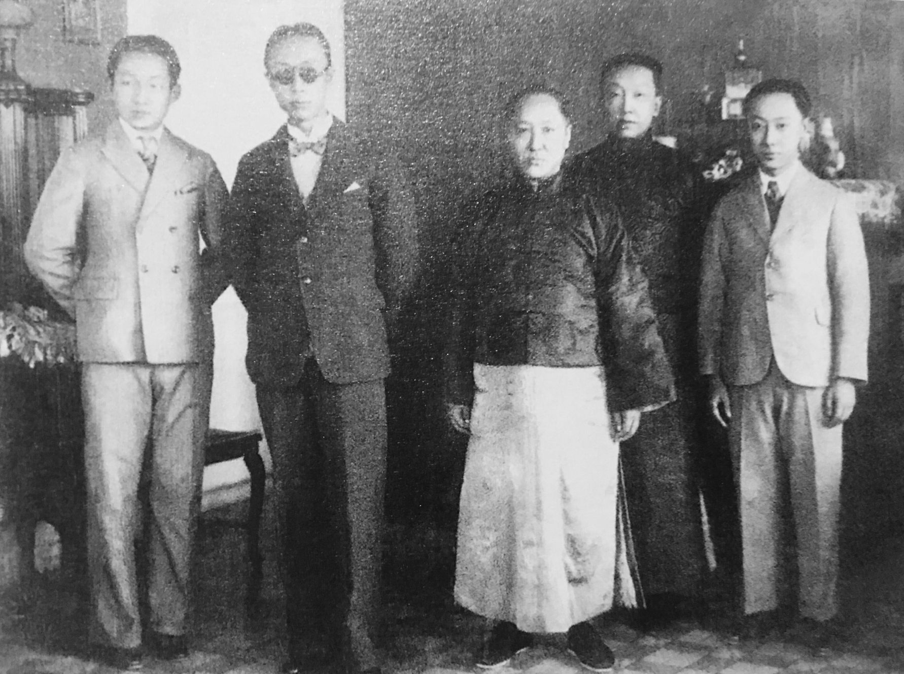 妻子舍不得婢女出嫁，丈夫：我把她收入房中，你们就不用分开了