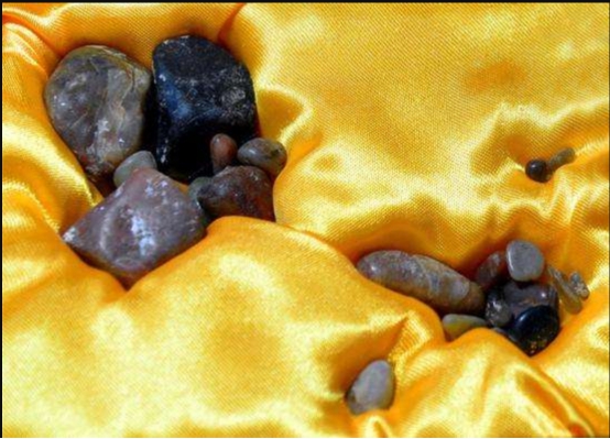 高僧圆寂的舍利子是结石吗,舍利子神奇的形成过程