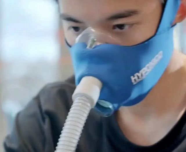 李嗣镕撞脸陈冠希,李嗣镕陈冠希