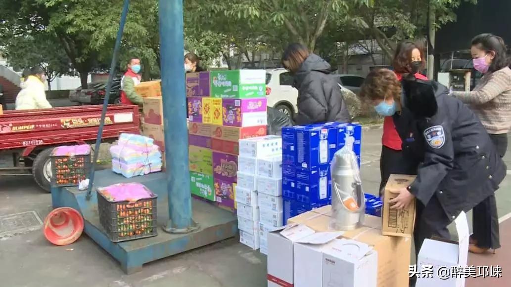 爱心企业主捐赠物资助力家乡抗疫,爱心企业慷慨解囊助力疫情防控