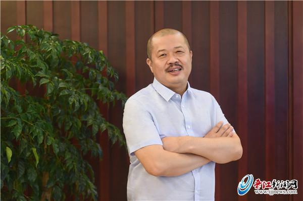 晋江洪顶富贵鸟,富贵鸟洪顶超简历