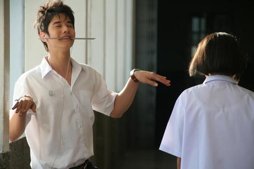 曾经满心欢喜皆是你,年少的欢喜皆是你