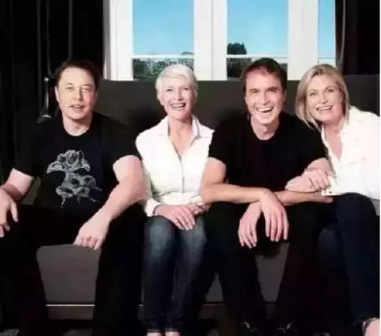 60岁拍裸照，惊艳T台，培养出身价200亿儿子：年龄从来不是问题