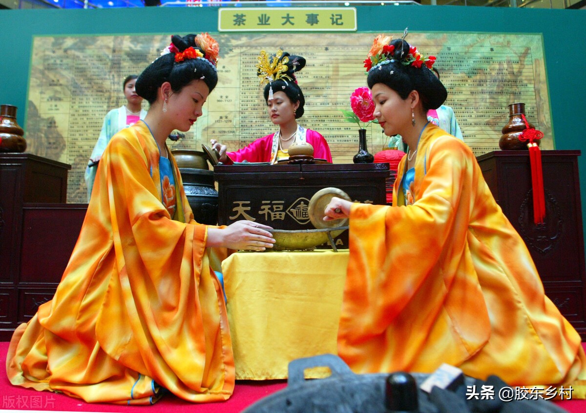 为什么农村过端午挂艾草,端午节挂艾草有哪些讲究快来看看