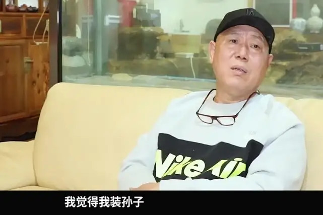 李成儒犀利？黄霑骂刘德华三年，让成龙羞愧助谭咏麟成才