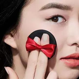 玛丽黛佳和美宝莲腮红哪个好,玛丽黛佳最新款