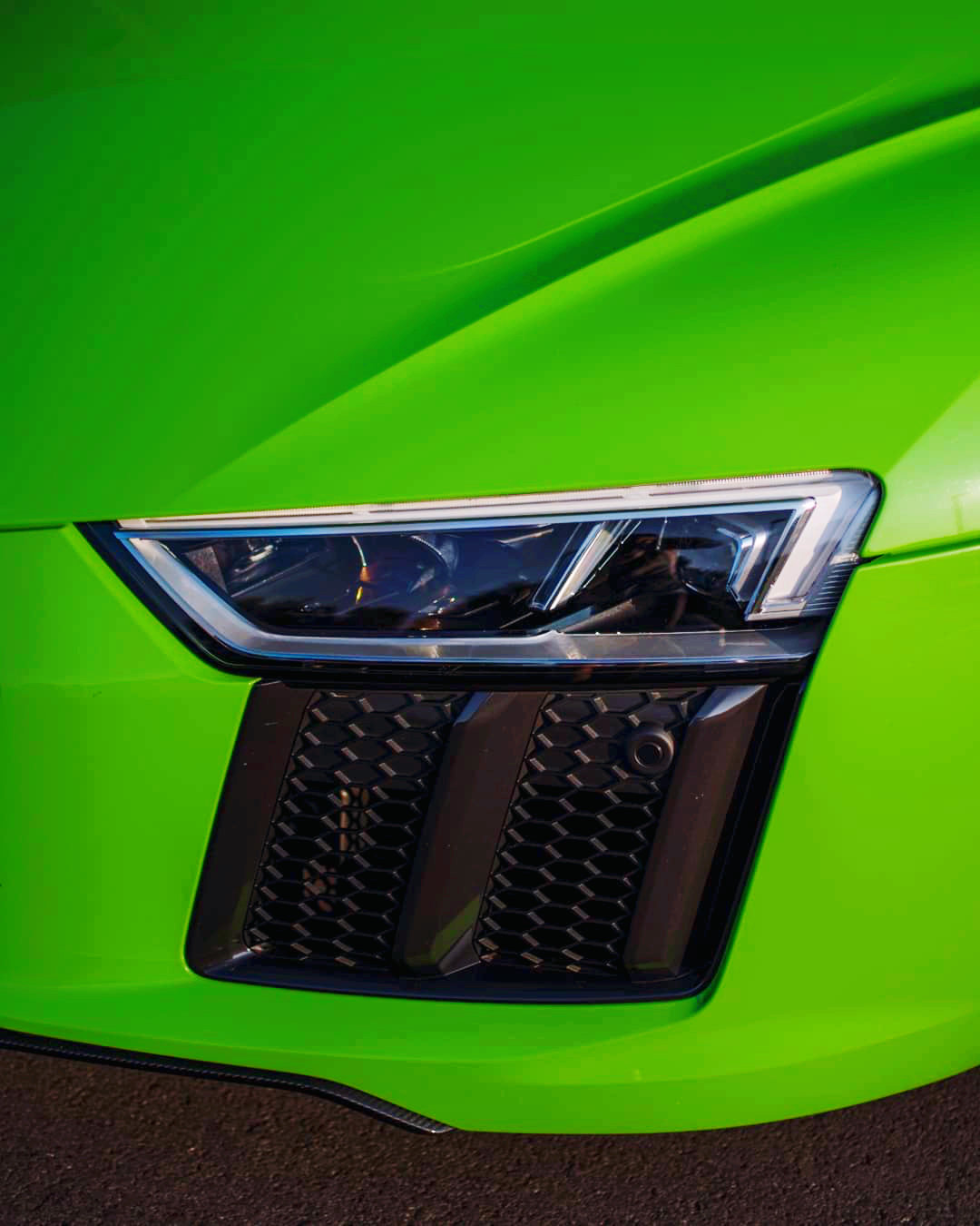 奥迪r8敞篷版落地多少钱,精品二手奥迪r8敞篷版多少钱