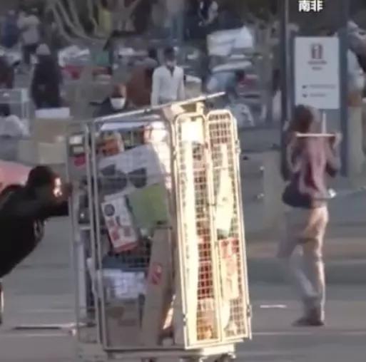 南非全国进入灾难状态的场面,南非大事件