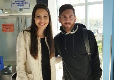 曲线追星！美女画师为球鞋作画险因偏见放弃，与梅西结缘扭转命运