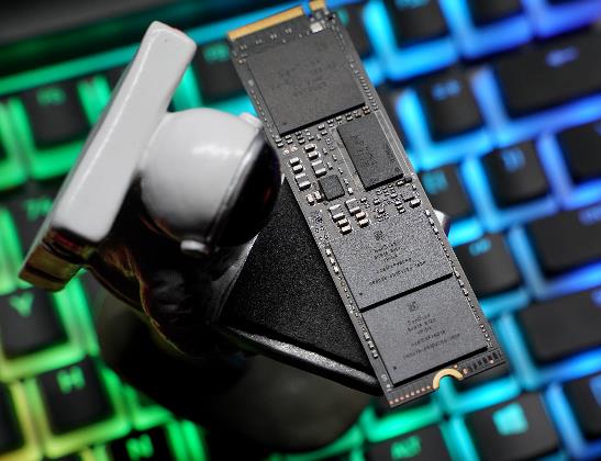 pcie4.0512固态硬盘推荐,pcie4.0300左右固态硬盘推荐