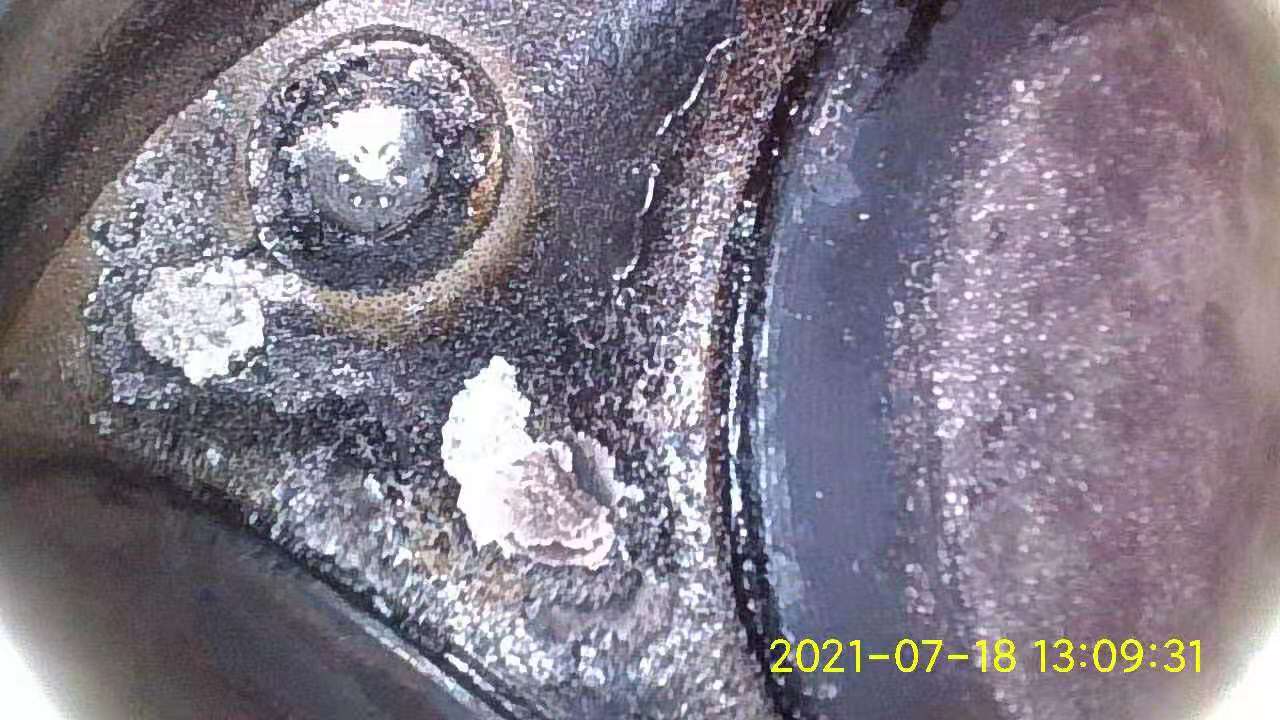 奥迪a6l怠速低车身抖动什么原因,奥迪a4l怠速间歇性抖动正常吗