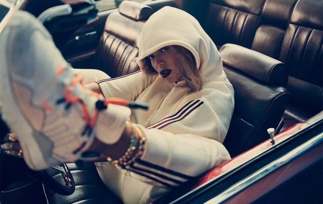 泫雅同款运动鞋,倪妮运动鞋