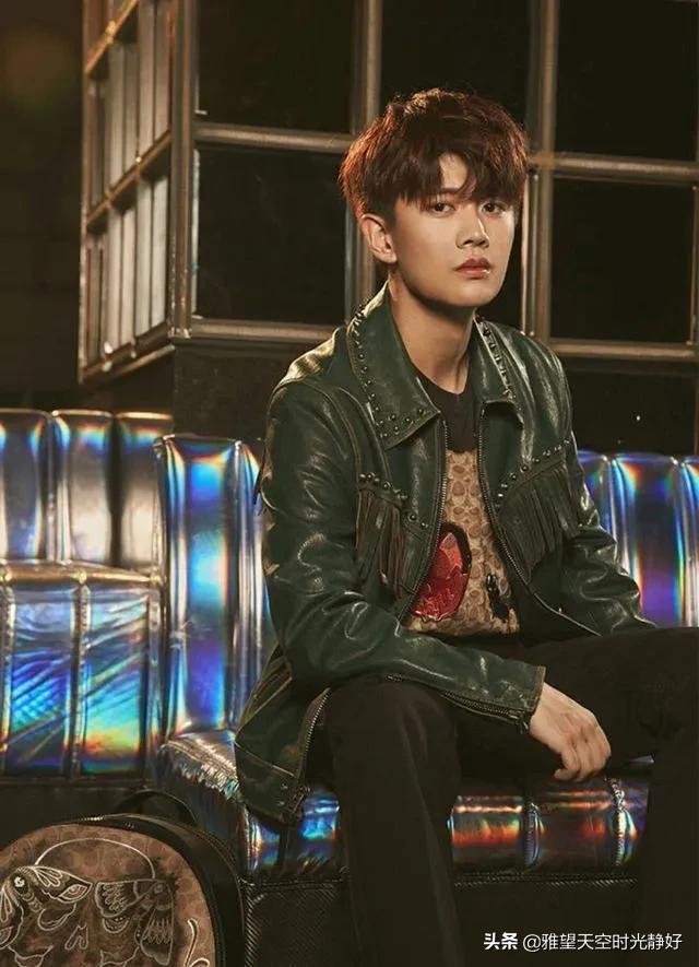 男明星西装穿搭夏季帅气,男士明星皮衣西服外套搭配