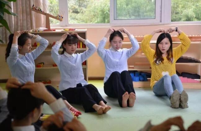 适合女生月薪过万以上的工作专业,未来待遇较好的专业适合女生