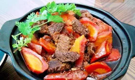 夜啤酒比较有特点的菜品,啤酒系列的菜品有哪些特点