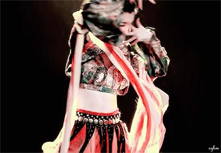 敦煌壁画里的飞天活过来了！抖音啥的视频平台都刷爆了