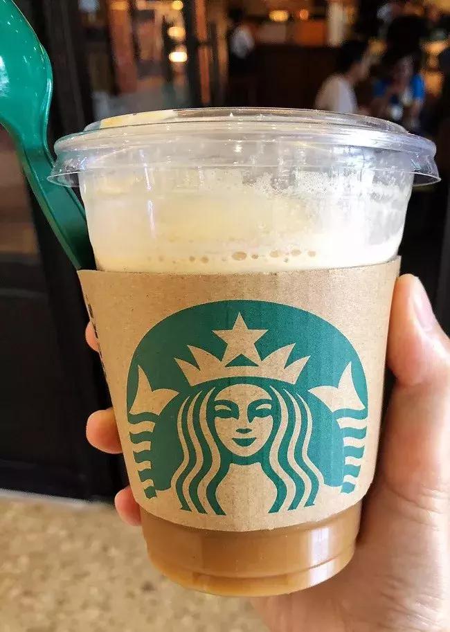 星巴克玩味冰调第二杯半价,星巴克玩味冰调混合一起喝