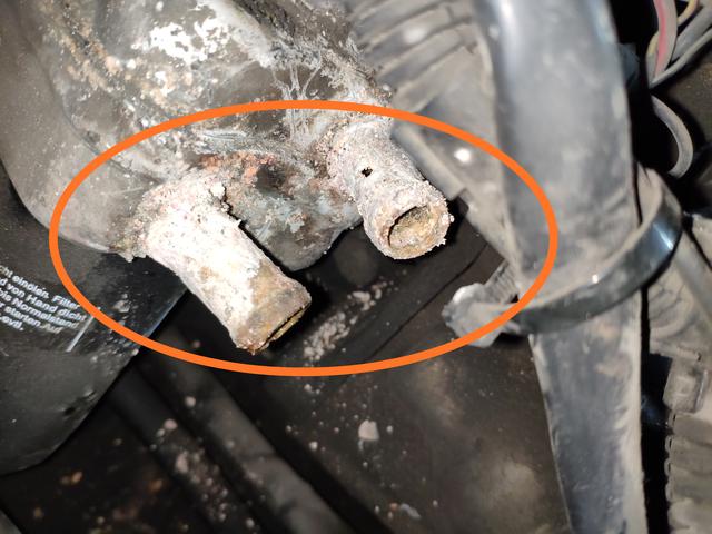 15年车龄的大众宝来水壶高温开锅，经过检查后发现一堆水管要更换