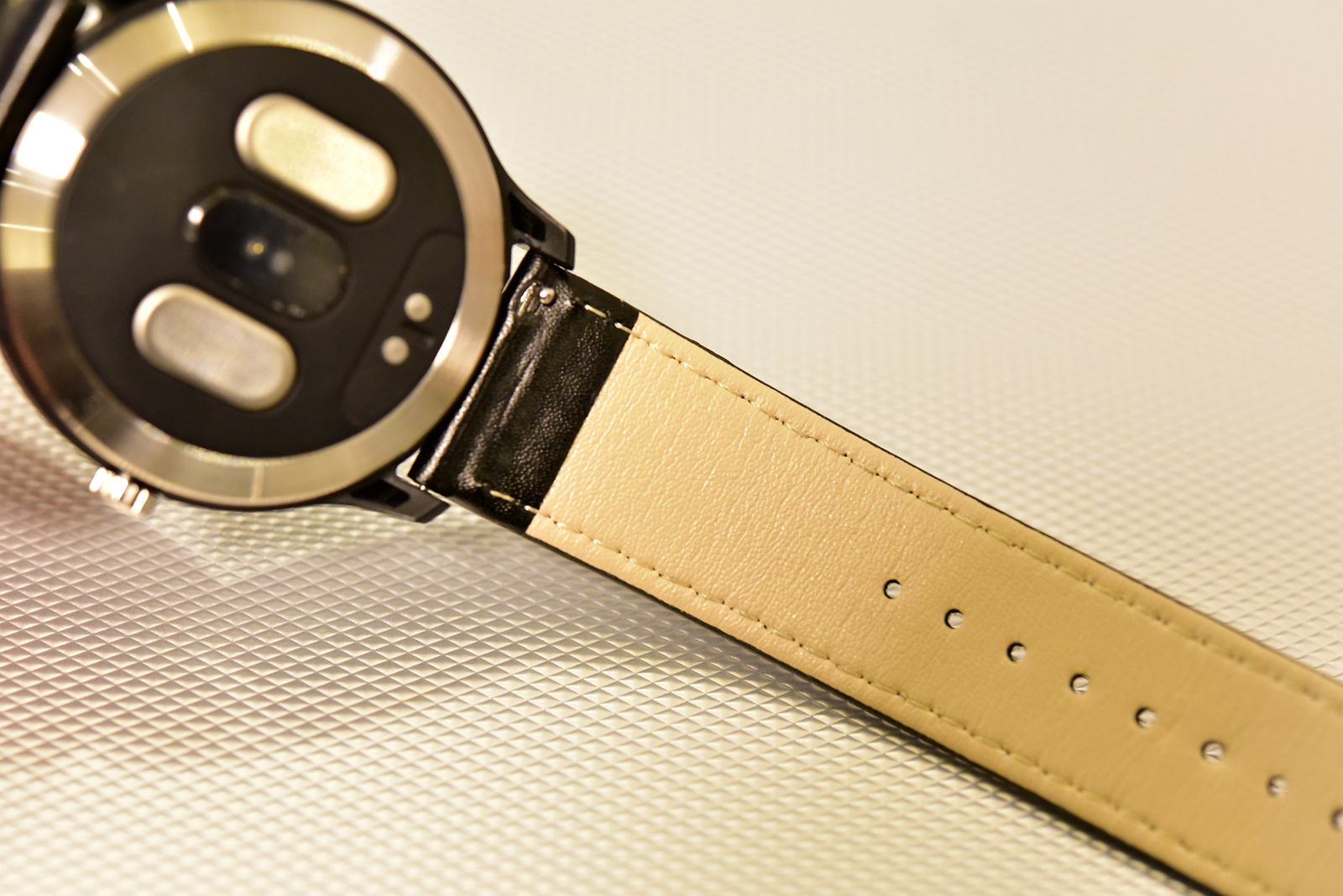 带定位功能的最新款智能手表,功能多续航好的智能手表