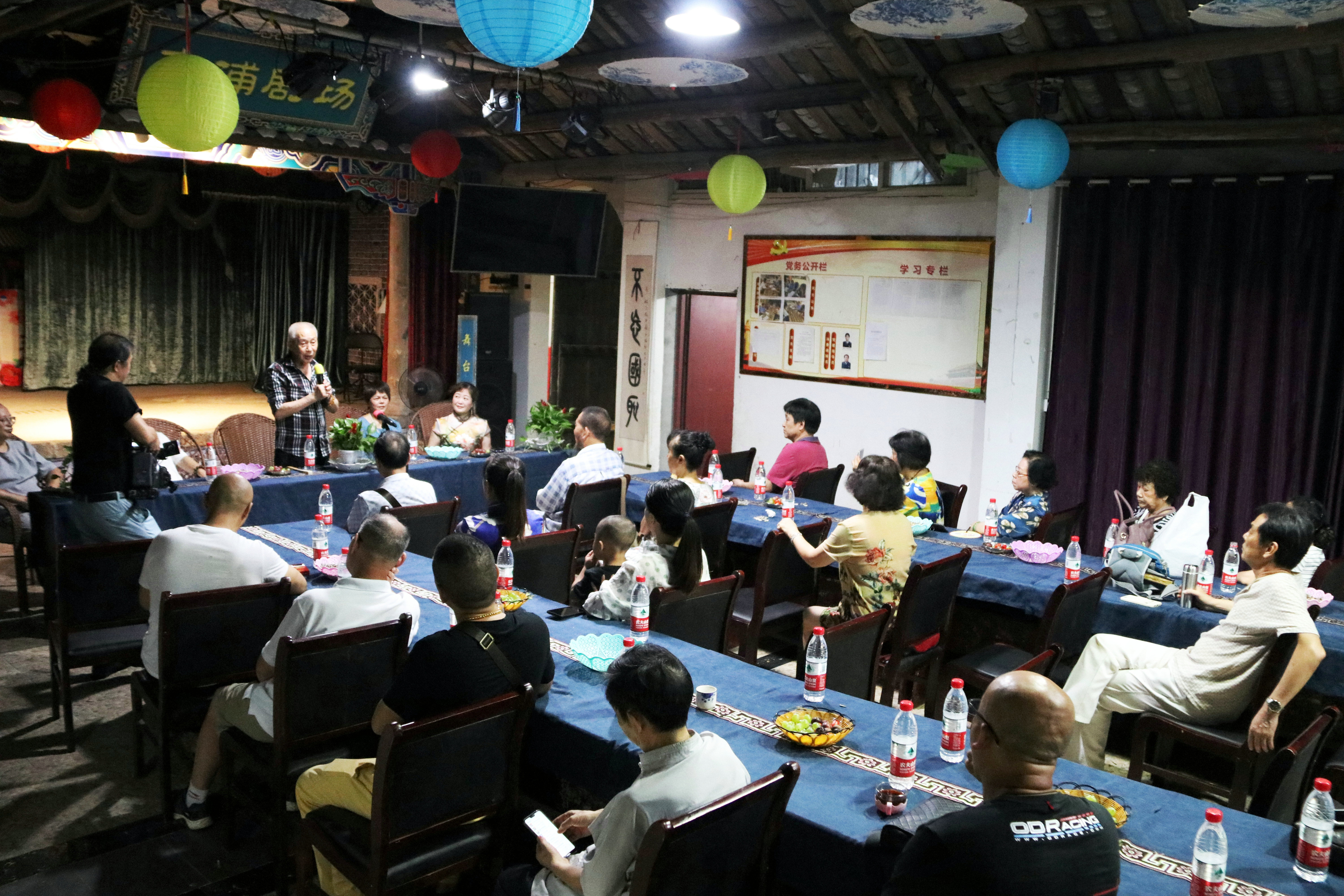 记“周元梅.水果仙子刺绣作品展”