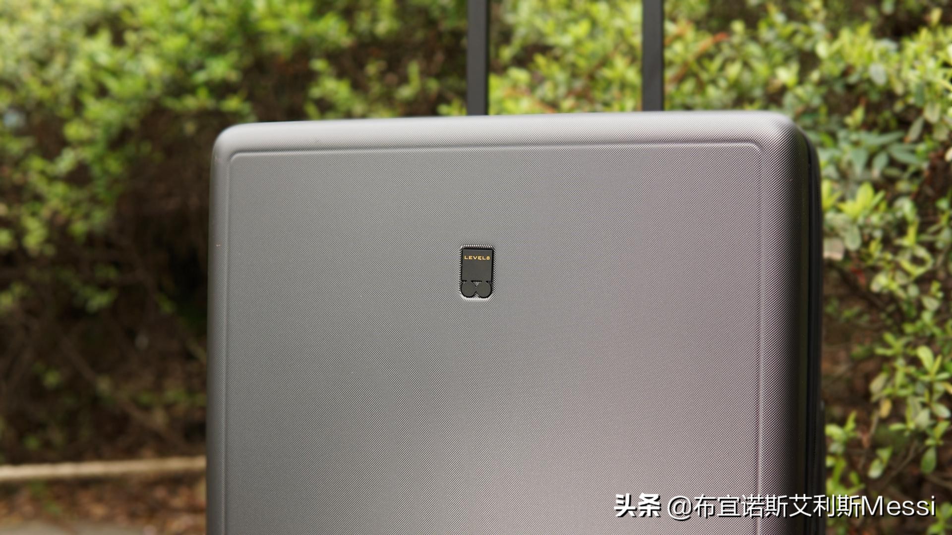 地平线8号行李箱和小米90分行李箱,地平线行李箱与小米行李箱对比