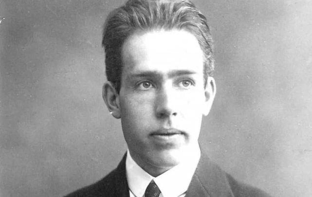 科学家争论场面,爱因斯坦的奇葩诺奖