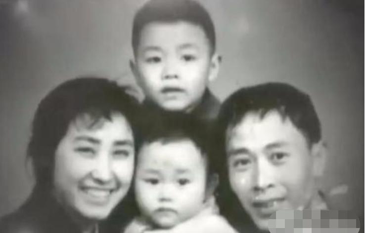 被那英嫌弃的刀郎如今怎么样了,曾被那英嘲讽的刀郎近照