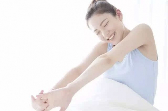 月经流出的全是血块能喝红糖水吗,更年期月经期间流出很大的血块