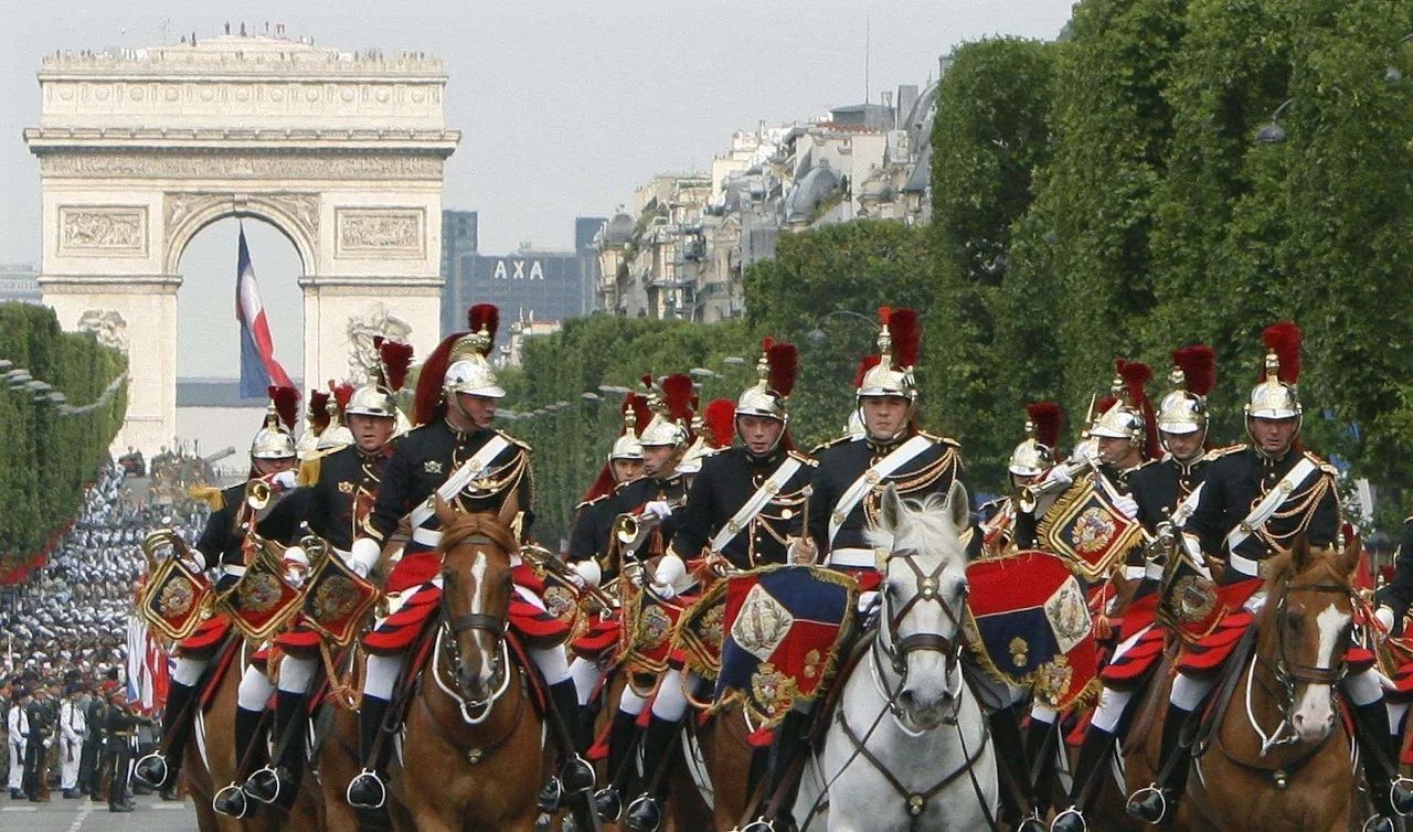 世界各国的国庆节节的时间及原因,各国国庆节节的节日风俗